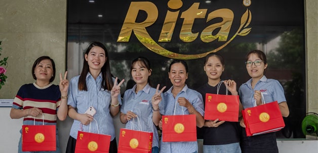 Celebrating the Mid-Autumn Festival at Rita: Sharing Mooncakes and Joy