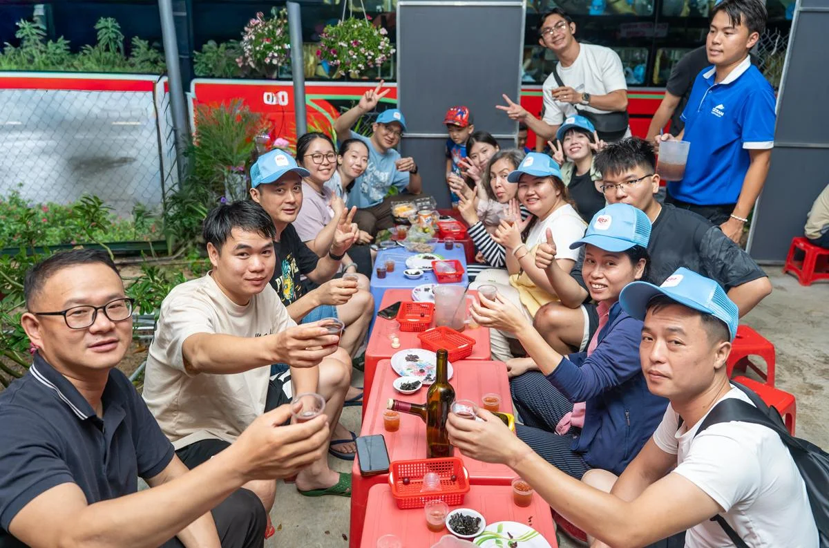 VinhHy TeamBuilding 1